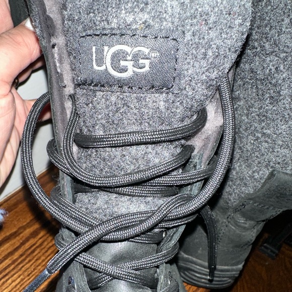 UGG Adirondack Snow-boots Size 9 - Picture 7 of 8